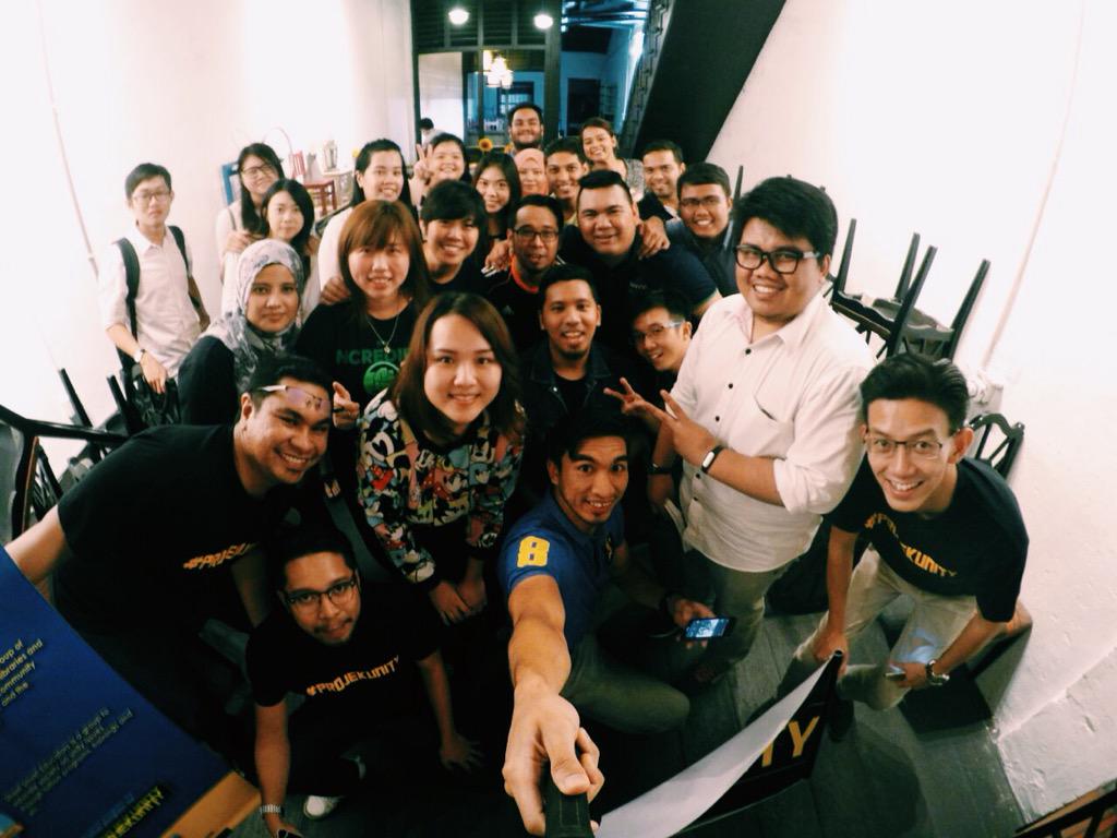 syazwanshah55's tweet photo. It was really great atmosphere last night everyone excited about hw we work to unite between races under #ProjekUNITY http://t.co/ppLxN9EfJc