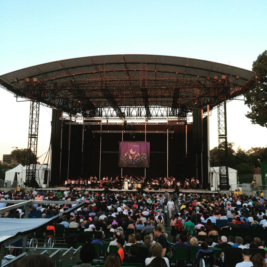 TheNewYorkPops's tweet image. Donde estas, Yolanda? You should be here w/ @PinkMartiniBand @ForestHillsStdm #summerpops