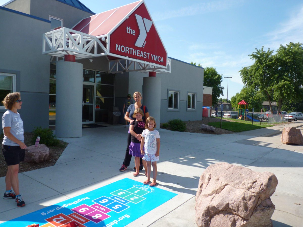 Em_McFark's tweet photo. Bye Bye Summer! Hey Hey Strong Kids! Strong Kids Kick off Carnival at the NE Y was awesome!  @YMCALincolnNE http://t.co/vXAXrUkxtL