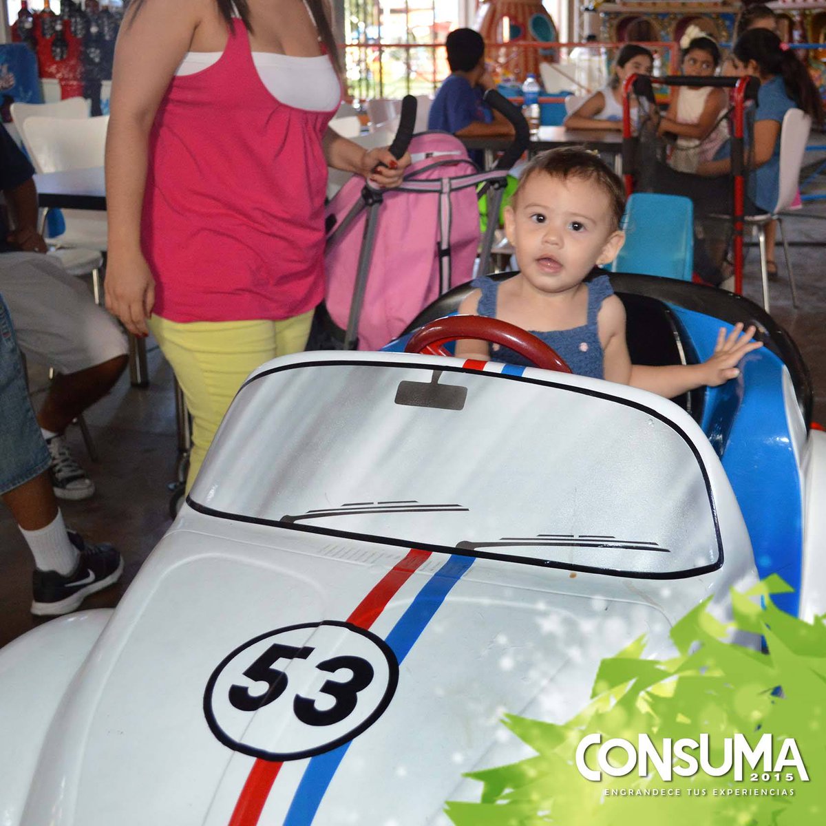 Punto105's tweet photo. Hoy en #AlCierre, te compartimos detalles del cierre #Consuma2015, acompañado de sorpresas. ¡Pendiente! @CIFCO_SV http://t.co/ix2oOkrY44