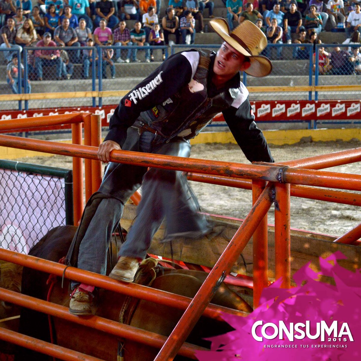 Punto105's tweet photo. Hoy en #AlCierre, te compartimos detalles del cierre #Consuma2015, acompañado de sorpresas. ¡Pendiente! @CIFCO_SV http://t.co/ix2oOkrY44