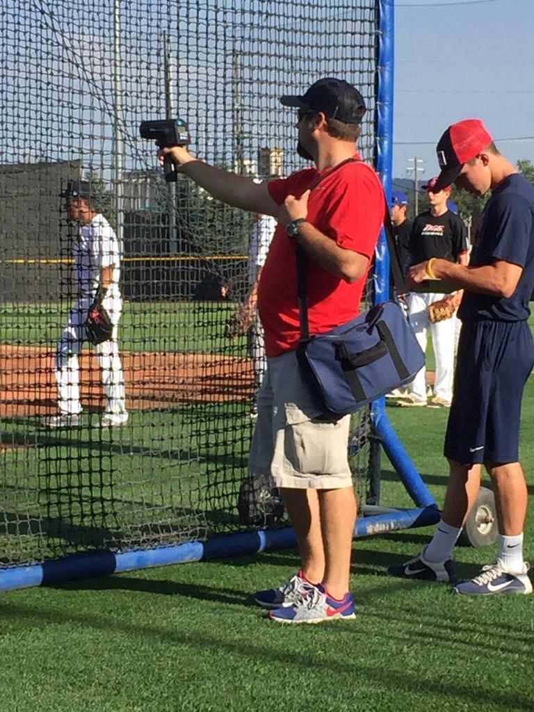 Harmon26's tweet photo. Our trainer is cooler then yours. Bobcat showing perfect form during @ZagBaseballCamp http://t.co/RiQFjk0tPl
