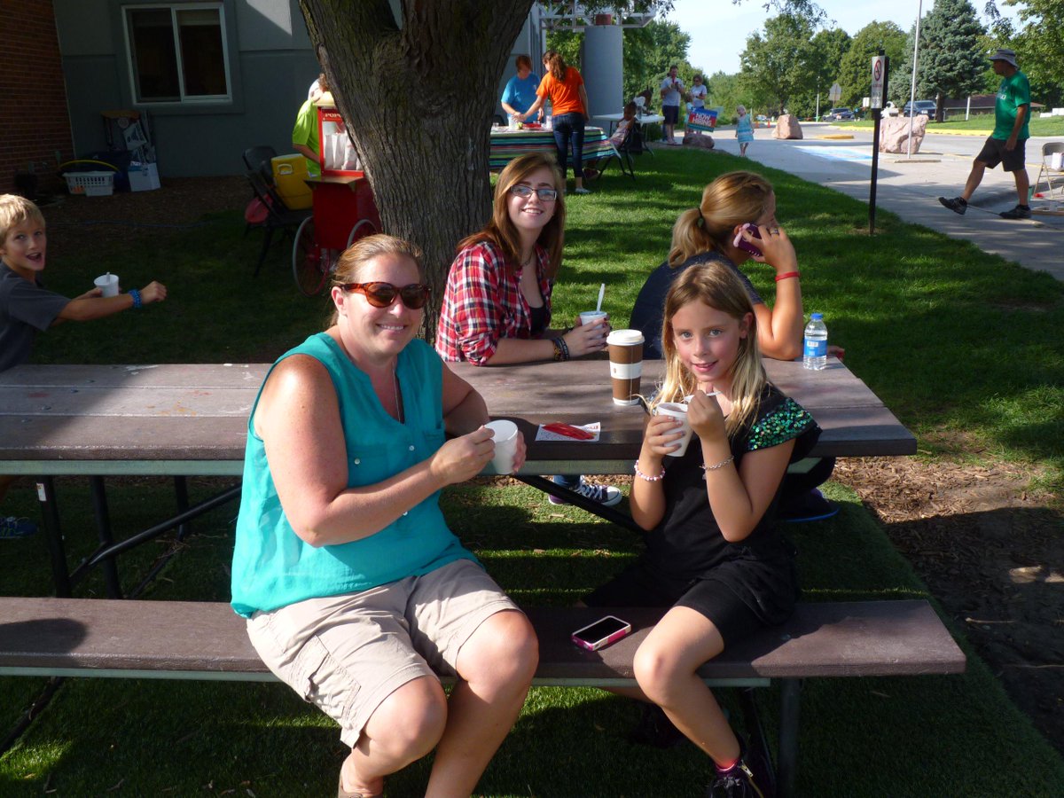 Em_McFark's tweet photo. Summer Send Off, Strong Kids Kick Off!  Thanks for having fun with us at the NE YMCA! @YMCALincolnNE http://t.co/cKewcFqW7A