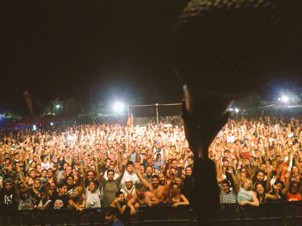 Langui_Oficial's tweet photo. Venga esa Peñita en Candeleda @Shikillofest 
                    🎤🎶💪🔝 @LaExcepcion_ http://t.co/1eew5cuEhn