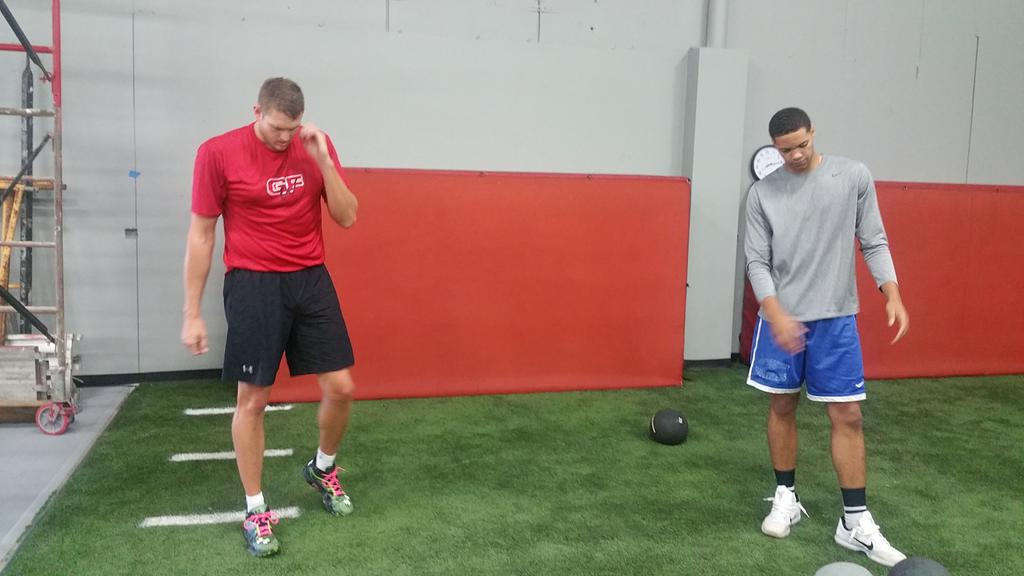 GameFaceTr's tweet photo. Current NBA player @colea45 working out with future D1 basketball player @Theojohn123. Great work out http://t.co/CZVLJlzaTl