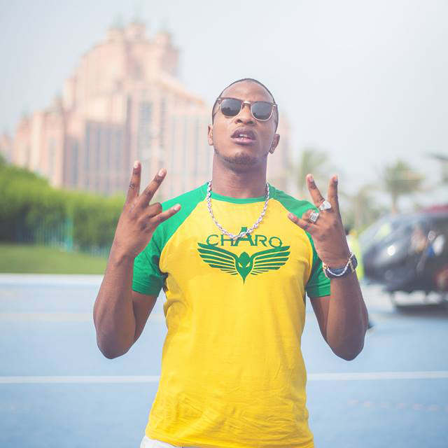 Niska_Officiel's tweet photo. Choppe ton t-shirt ici mon charo: http://t.co/qk2alF6Fxz

Y'en a pour tout le monde :) http://t.co/A7cb2tnttf