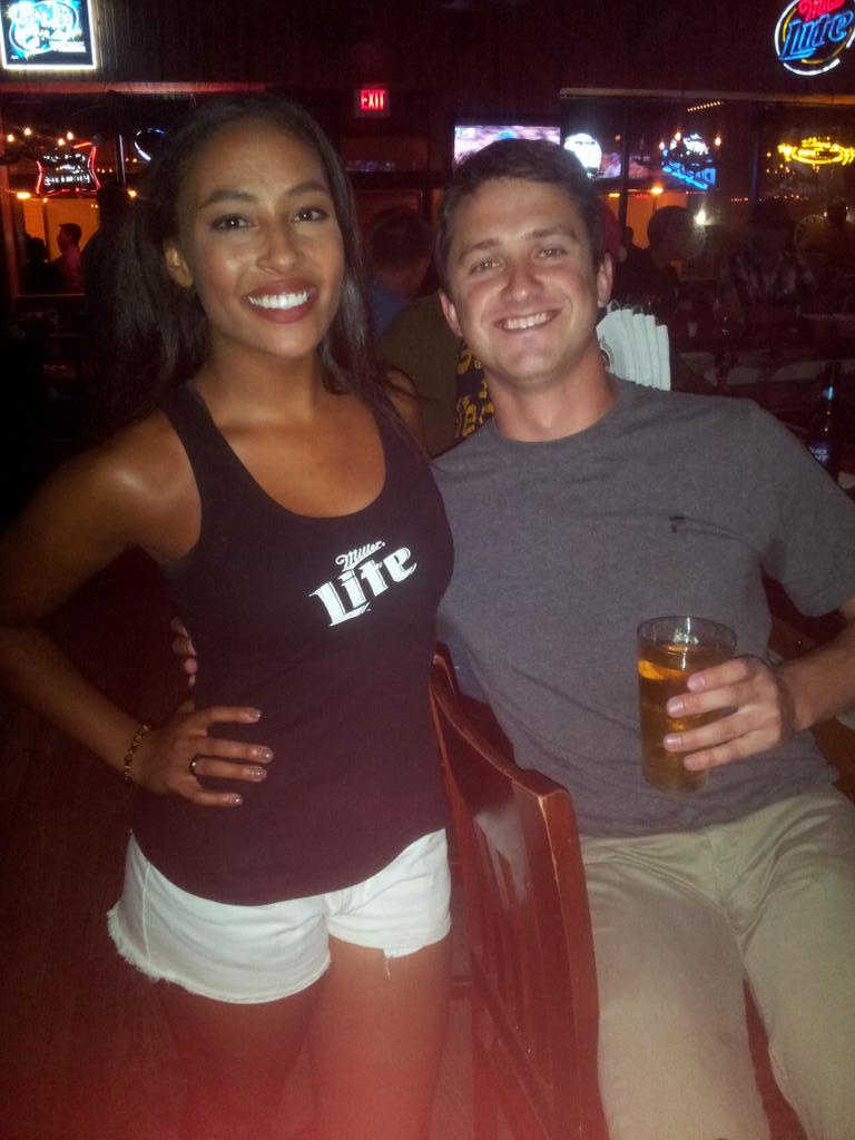 al_nov3's tweet photo. @M2Third @millerlite #ITSMILLERTIME #PITTSBURGHENTRY @BUCKHEADPITTS http://t.co/xGVii7kc1B