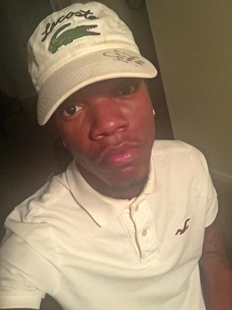 LeqendarySTAR's tweet image. #SomeSimple