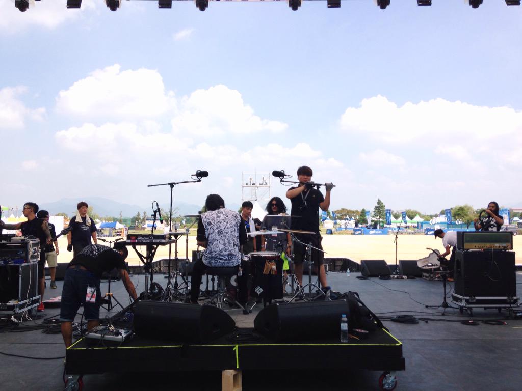 Sound check! <a href="/KILLINGMEINSIDE/">Killing Me Inside</a> #BusanRockFestival2015