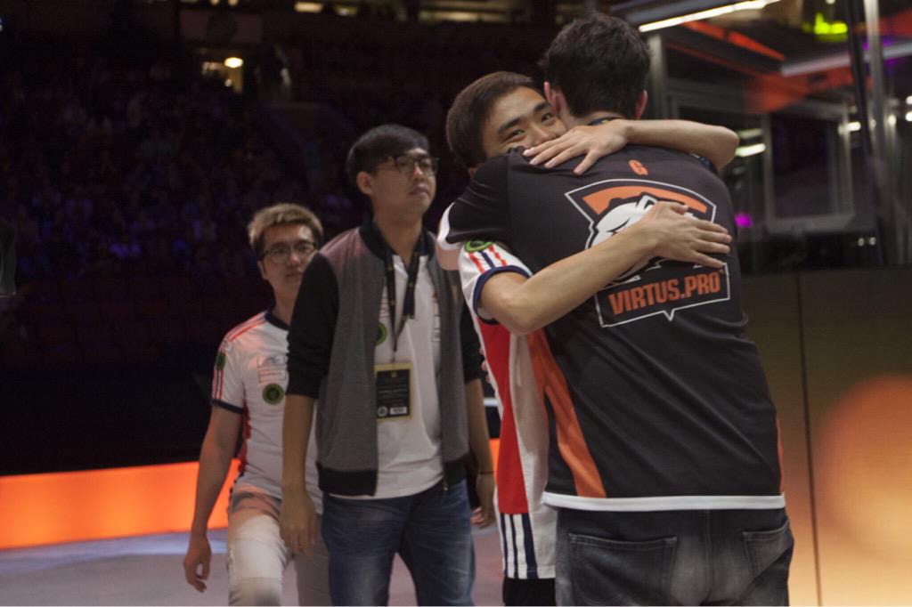 DOTA 2 tweet media