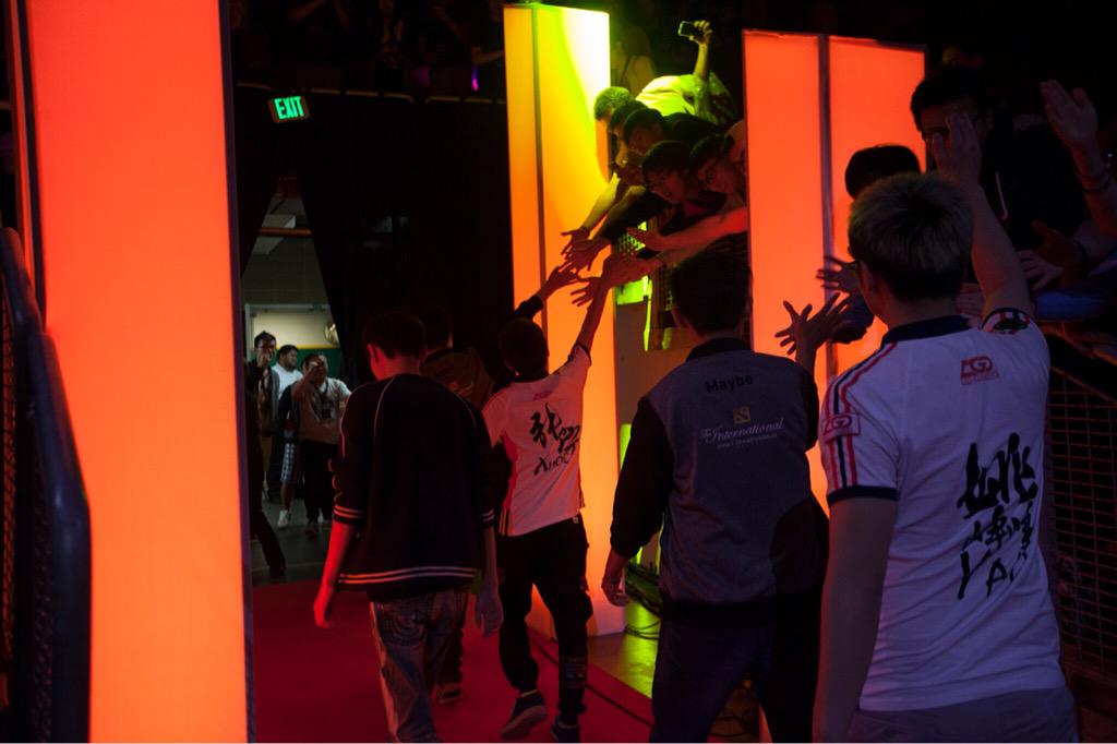 DOTA 2 tweet media
