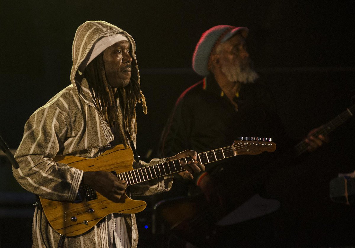 World Beat Music Night at <a href="/ConcertsonCanal/">#ConcertsontheCanal</a> packs Merritt Park Ampitheatre. <a href="/DowntownWelland/">Welland Downtown BIA</a> eriemedia.ca/world-beat-hea…