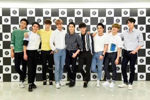 EXOPLANETID's tweet photo. [VID/ENGSUB] 150808 EXO Channel Japan Ep. 1
Link ▶ http://t.co/hAiZwv56Fb

ks http://t.co/eEvkbXLuht