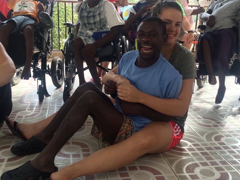 AnthonyOlusola's tweet photo. We all need somebody to lean on! http://t.co/7p7gWsx0Zg