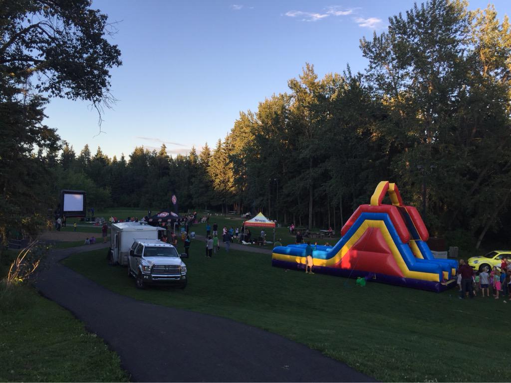 905ShineFM's tweet photo. Hey @CityofRedDeer if you like @RedDeerDQ movies popcorn donuts prizes you should be here. http://t.co/W9ea75x4YZ