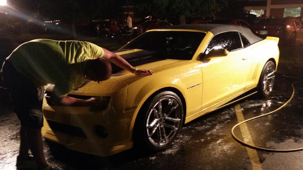 MorrisAutDetail's tweet image. Working on a 2011 twin turbo at the  @Camaro5 camarofest!