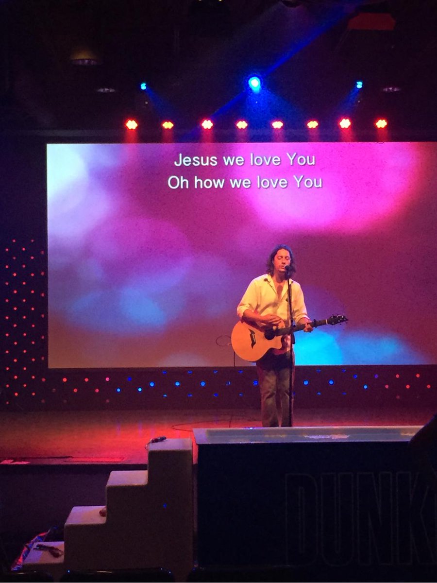 chrisgalanos's tweet photo. All-Night Prayer kicking off! "Jesus, we love you &amp; you are the one our hearts adore!" #eLifeExperiment http://t.co/haEATSCJkN