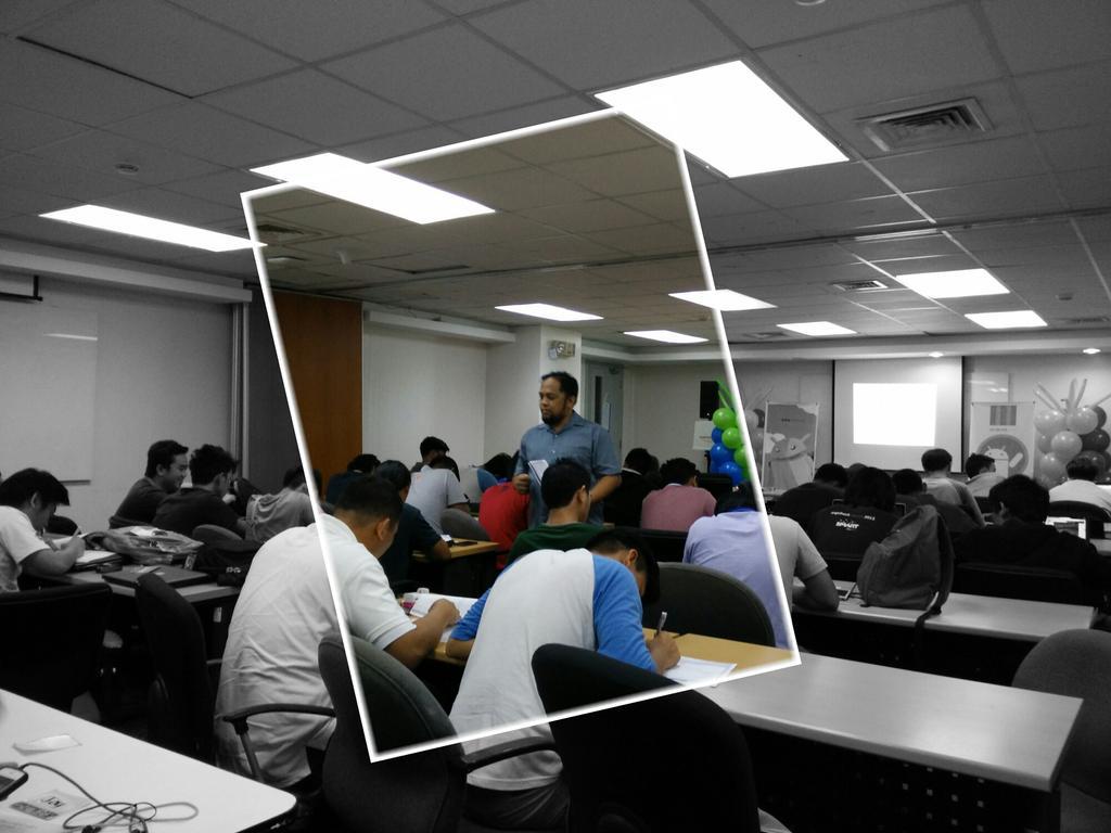Olx Philippines' Ely Apao giving a workshop on 'Design Thinking' at <a href="/GDGDavao/">GDG Davao</a>'s Special Android Event.