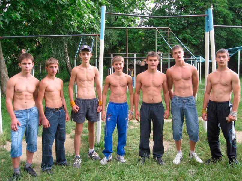 TeensSport's tweet photo. Подростки и юноши со спортивной фигурой.Смотри ещё больше фото-http://t.co/fvAFOABpd5 http://t.co/91FUA6egX4