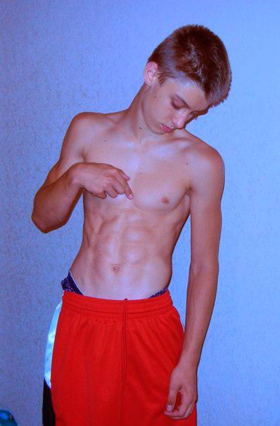 TeensSport's tweet photo. Подростки и юноши со спортивной фигурой.Смотри ещё больше фото-http://t.co/fvAFOABpd5 http://t.co/L1FPvb6UYo