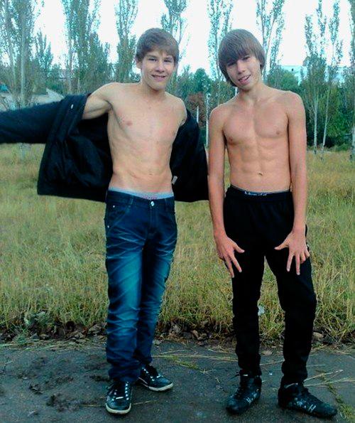 TeensSport's tweet photo. Подростки и юноши со спортивной фигурой.Смотри ещё больше фото-http://t.co/fvAFOABpd5 http://t.co/HuMDKFqHQR