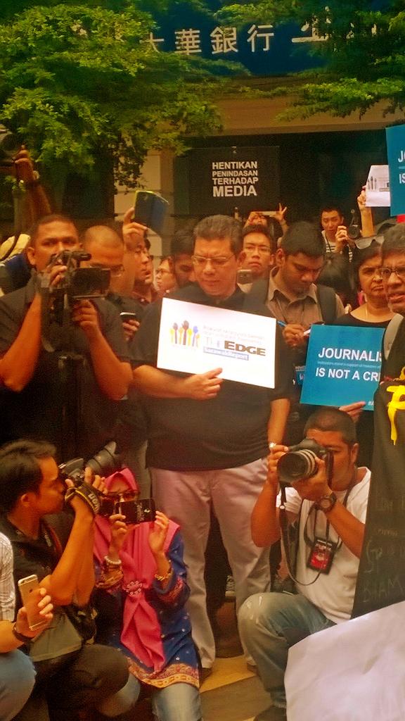 LeeSlimShady's tweet image. Antara gaya "Cool" &amp;amp; "Rare" Dato' @saifuddinabd dalam #MediaProtest #AtTheEdge @AtTheEdgeMsia #808