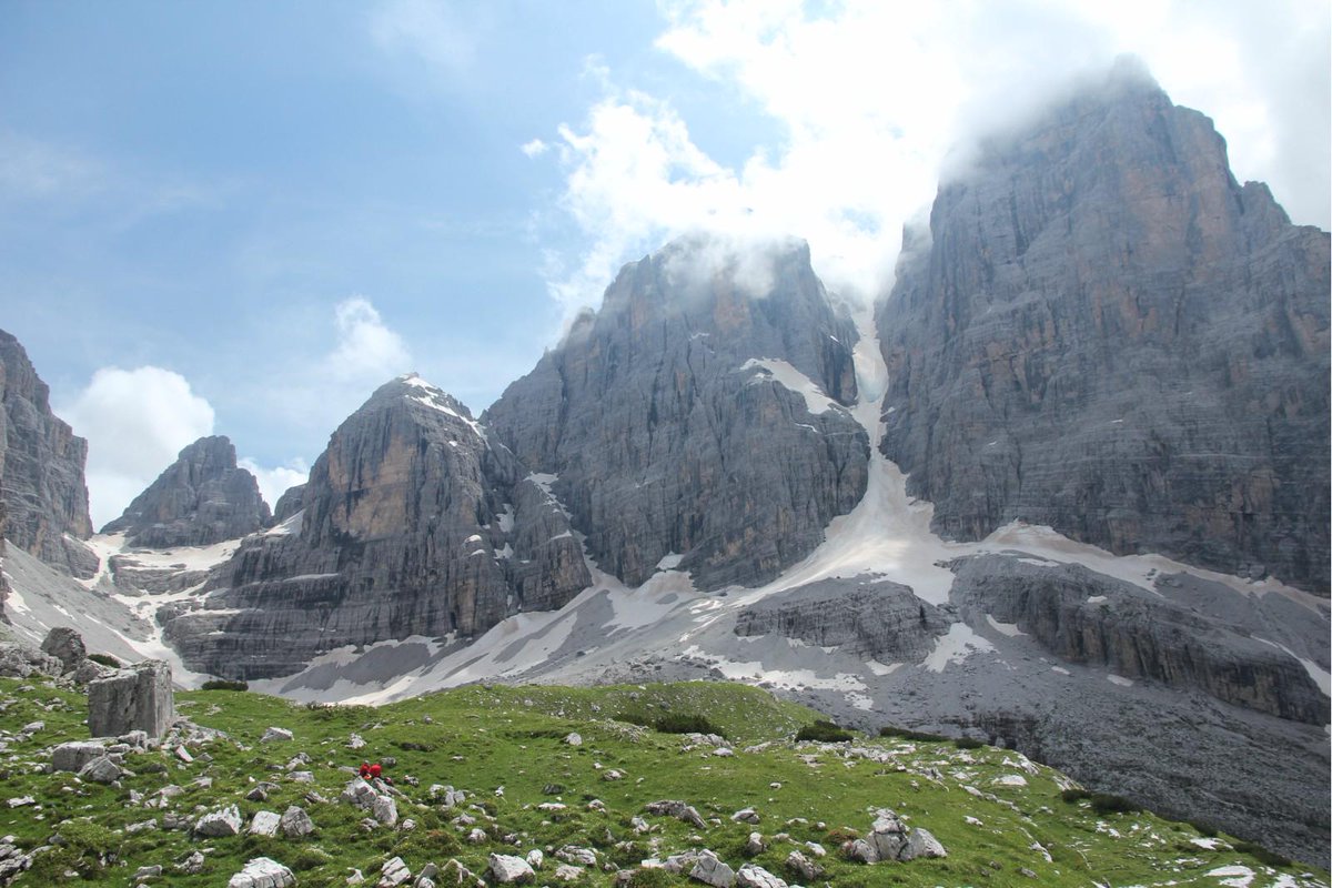 LagoPark's tweet photo. Le escursioni dal Lago Park Hotel #Molveno: Lunedì10 agosto:“L’altra faccia del Brenta”. Dal Grostè a Vallesinella http://t.co/ZdzHllUToD