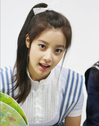 APRIL_INTL's tweet photo. DAUM CAFE - APRIL Cast via: aprilunion 1 http://t.co/kFleDjbEjx