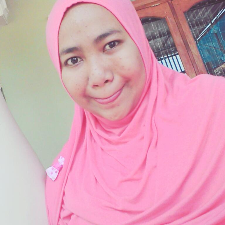 riskinaa's tweet photo. Tebarkan senyummu kepada semua yang engkau kehendaki dan buatlah anggunya dirimu menjadi pancaran keindahan😊 http://t.co/5KCwa20EKD