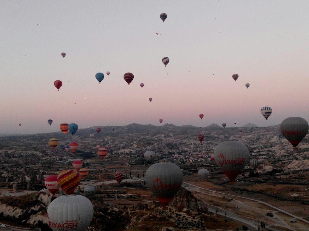 Franlamenca's tweet photo. Impresionante la cappadocia a vista de pajaro!insuperable!!! http://t.co/iOvYsAzZnl