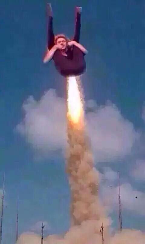 babyxmoo's tweet photo. "Why u love 1D Fandom?"
.
THE real question Is "why cant u??" #DragMeDownMusicVideo http://t.co/PARyYjAmxF
