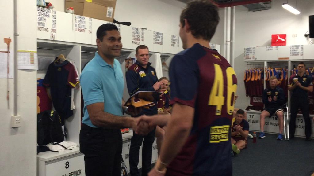 brisbanelions's tweet photo. .@BillyBillyevans received his jumper from none other than Big Mal Michael. #AFLLionsSuns http://t.co/7dsxuuUebI