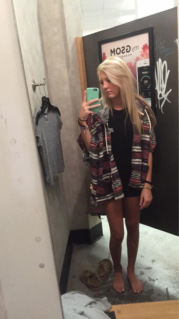 madawin_'s tweet photo. i'm upset i didn't buy this thing http://t.co/5CIpPwlgrn