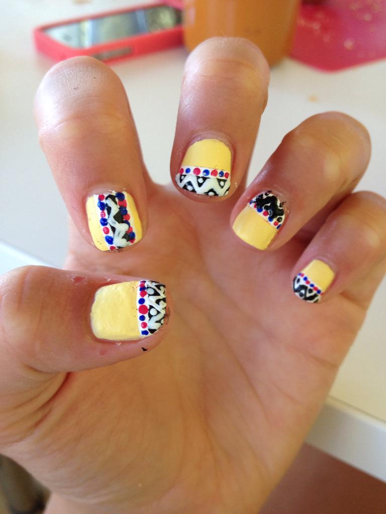 cukercesi's tweet photo. New nails!;) #summernailart http://t.co/Abh1Hjjc2V