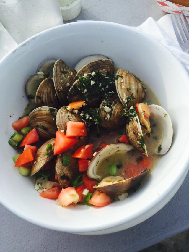 alexisgracehigg's tweet photo. Yummy for my tummy! #philsfishmarket #mosslanding http://t.co/1a89lK1WTs