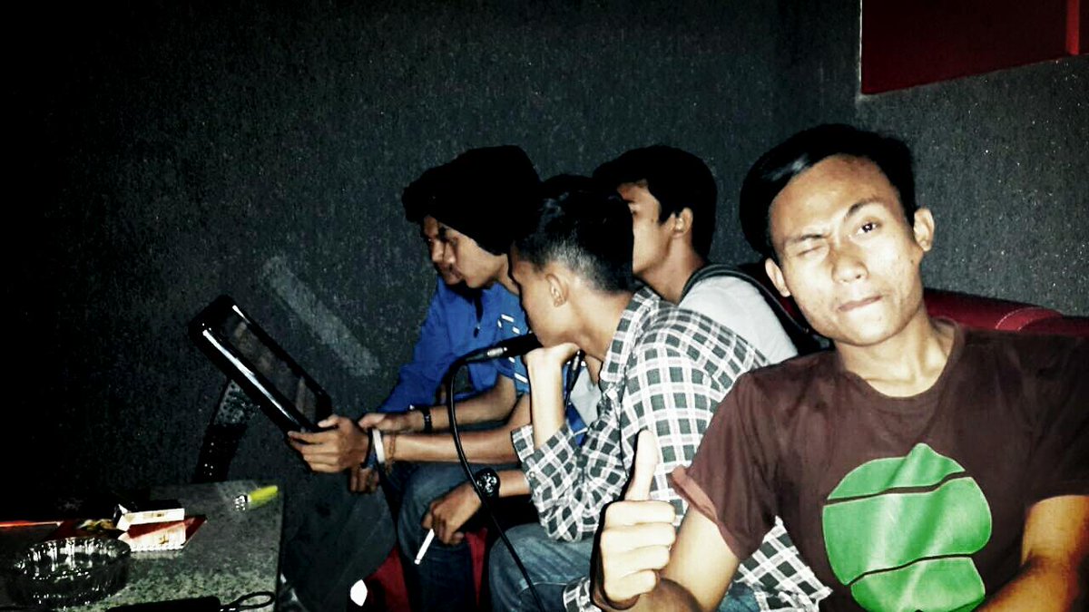 Karokean with tmen kampus