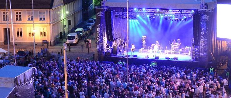 marie_france_id's tweet photo. .@manszelmerlow sera vers 21h à la #grandplace #stortorget du #kalmarstadsfest
#festival #3jrs #theheroestour #kalmar http://t.co/rM216vPKbo