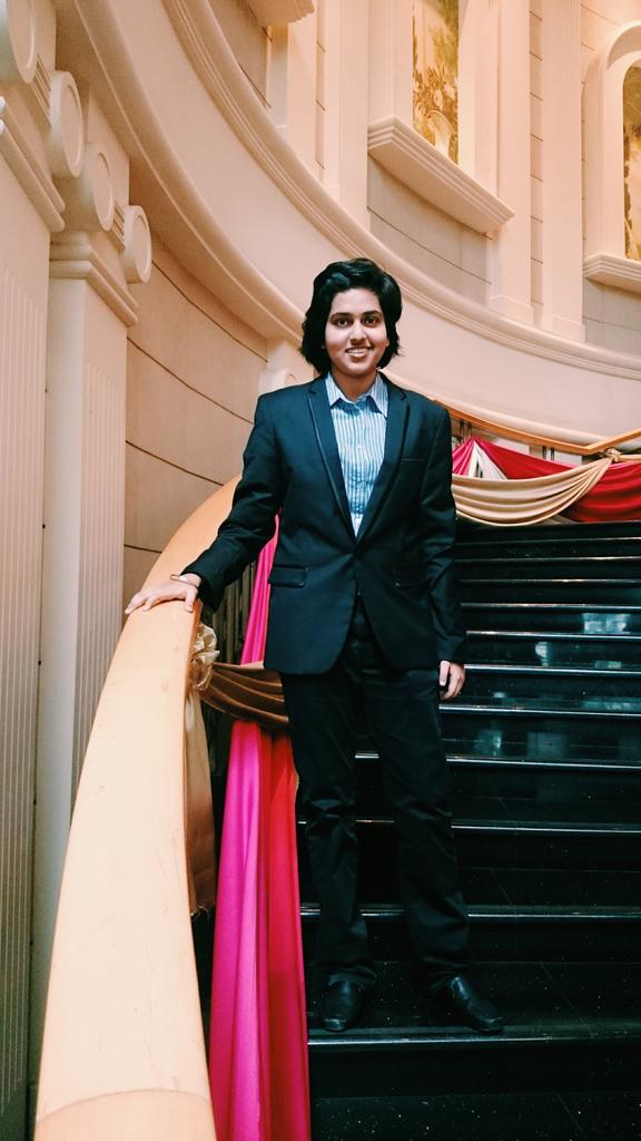 archanavjk's tweet image. Majestic feeling 🎆#msls2015