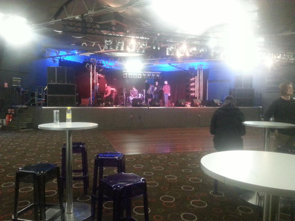 FocusPromoteSA's tweet image. Setting up for huge metal night at Bridgewwqy Hotel
Doors at 6- $10 entry