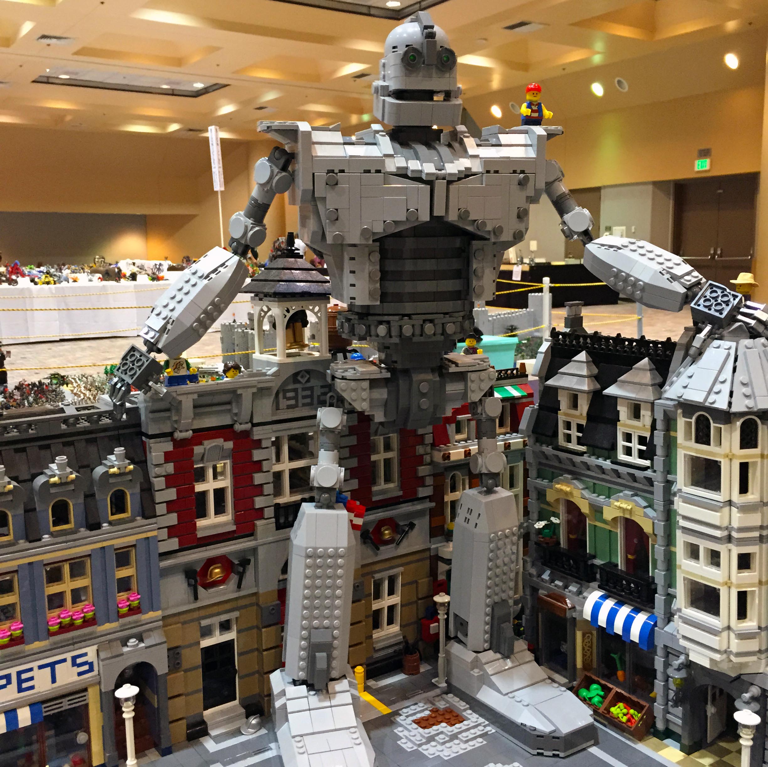 Iron giant lego hotsell