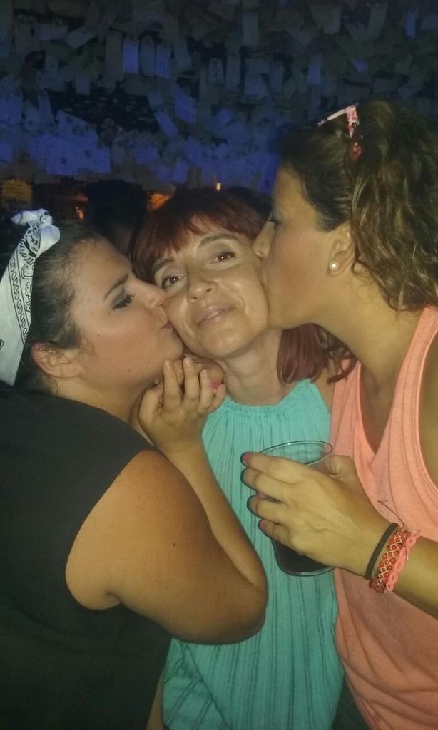 elenapaquemas's tweet photo. Anoche :) #magaluf #muchaparty #buenissimacompañia http://t.co/9qGsAMKhp4