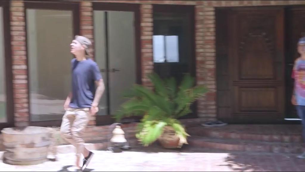 JasminSmith__'s tweet photo. @KianAndJc love you guys your videos are awesome ❤️❤️ #IfHumansActedLikeDogs http://t.co/kiceC9bDBq
