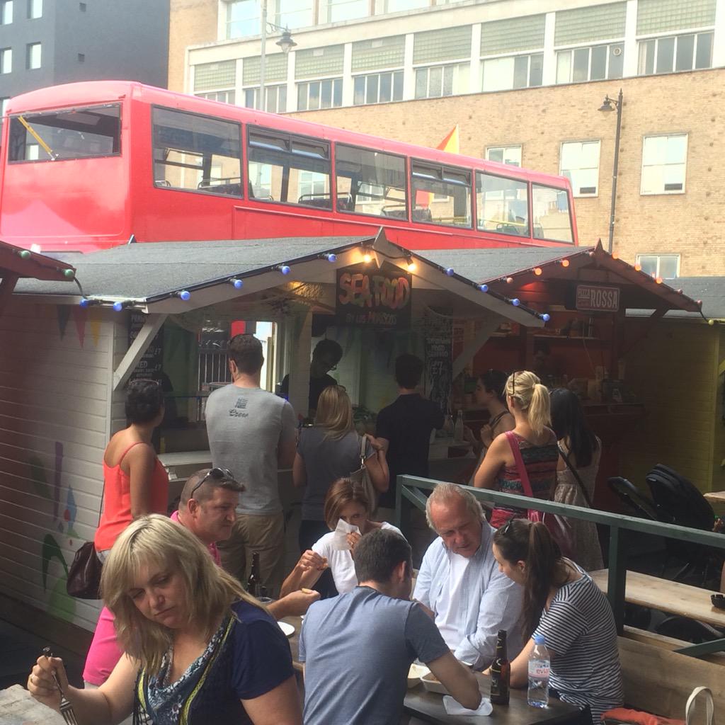 seafoodmoriscos's tweet photo. Queues already building up for Seafood party!! @PumpShoreditch http://t.co/4yBoC6KNXN