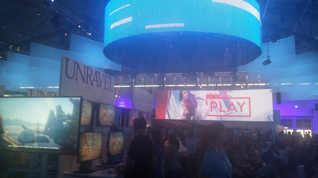 AgoolooStudios's tweet photo. EA
#agooloo  #soccerdash  #gamescom  #indiegamedev  #frenchcows  #capitalgames http://t.co/9cpRCTznaE