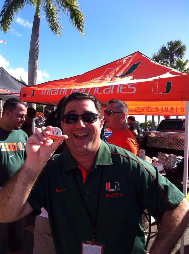 CutlerRidgeLAZ's tweet photo. 28 DAYS!!!! #WeREADY #CanesFam @JasonMizrachi @LakersCanes305 @IvanDG07 http://t.co/diFOoGJkOy