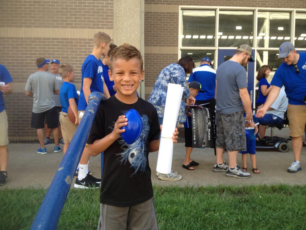 JeffMichaelky's tweet photo. At UK Football Fan don't know how they will the stadium finished by Sept http://t.co/JeOnHmY1jb