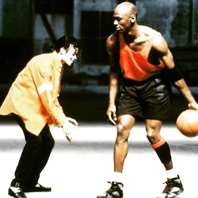 Dan_Basceanu's tweet photo. #vibes #mood @ericandre #MJsaturday http://t.co/O2zs6AZcap