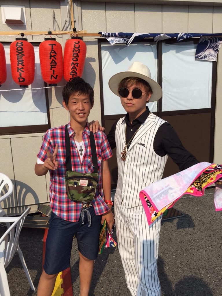 KajiuraTaichi's tweet photo. @Tak_Z
今日写真ありがとうございました〜☻✨
次は、ワンマン大阪final行くんで楽しみにしときます😸
#takz #tak_z #hm_2015 #ハイエストマウンテン2015 #highestmountain2015 http://t.co/uvJzKDdw1h