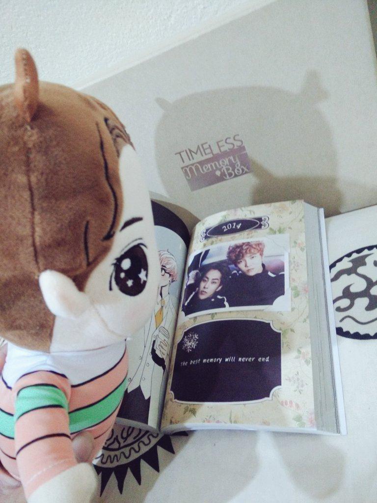 Annlenes's tweet photo. อาลู่ทำอะไรอยู่ครับ
อาลู่ : กำลังอ่าน #TimelessMB อยู่ฮะ คิดถึงอาเปาจังเลยฮะ เมื่อไหร่อาเปาจะมา ~ #lumin #LHMS799 http://t.co/cM2dH8zh1Z