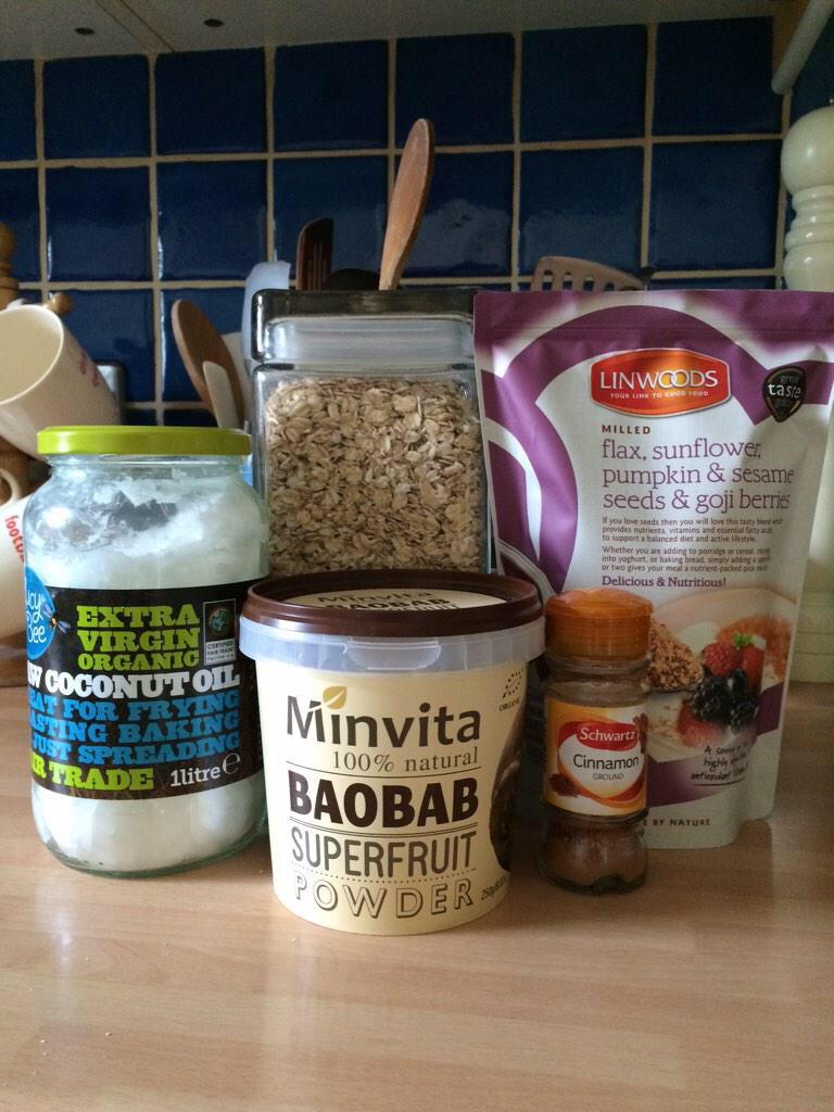 Fitness4Louisa's tweet photo. #Breakfast most important meal of the day for me &amp; my #9mth @lucybeecoconut @LinwoodsFoods @MinvitaUK #chia #oats 🌱💪🏻 http://t.co/HImpfW1aXd